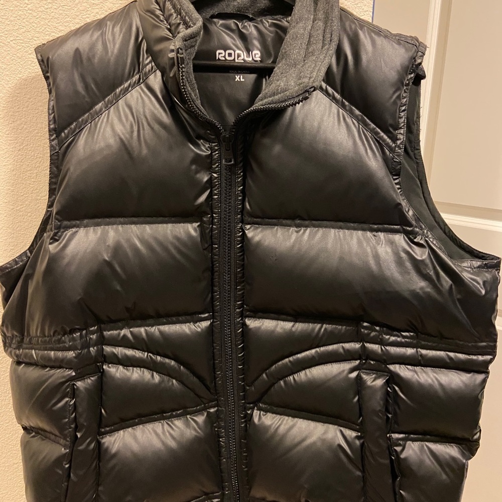 Men’s puffy vest jacket - size XL